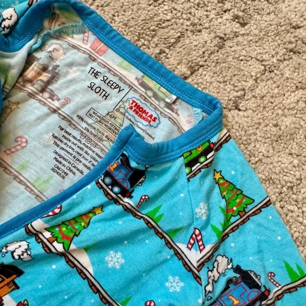 🚂 Thomas & Friends Holiday Zip Sleeper The Sleepy Sloth Size 6–12 Months